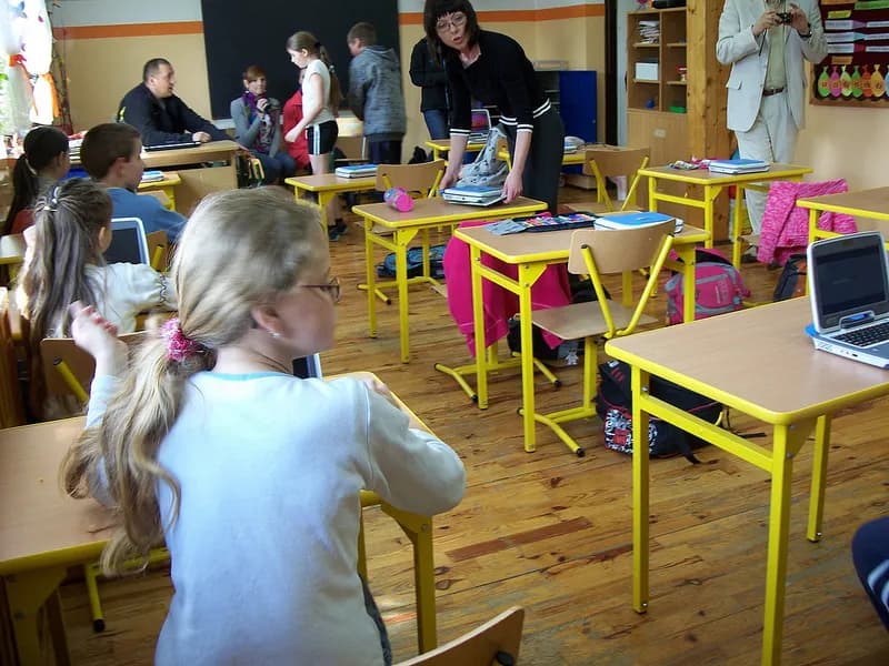 Szkoła integracyjna: czym jest i jak działa? Kompletny opis