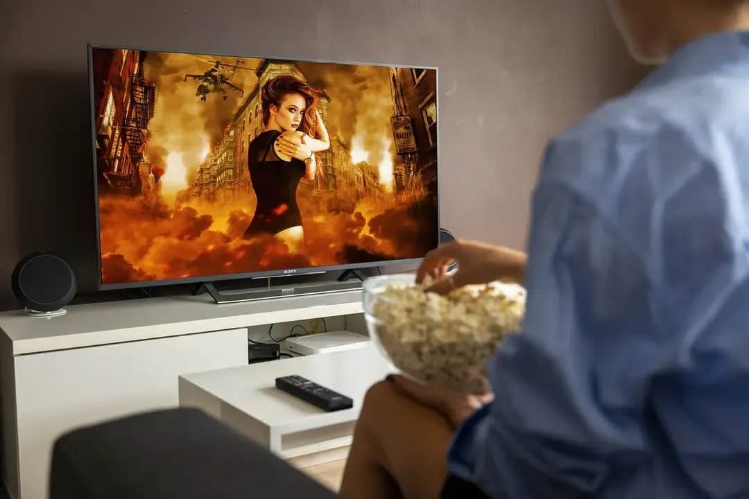 Wpływ filmów na modę: Jak kino kształtuje nasze garderoby?